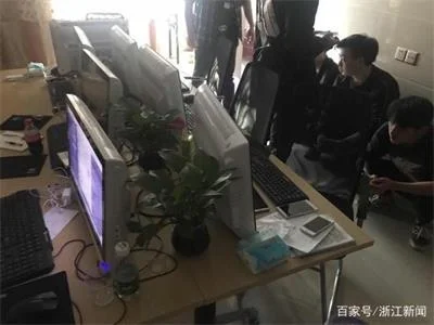 男子跟着“女大学生”赚钱，投资输掉上万元后被拉黑