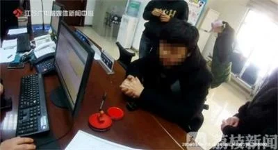 小伙迷恋女主播为她网贷借出13万，最终被无情拉黑