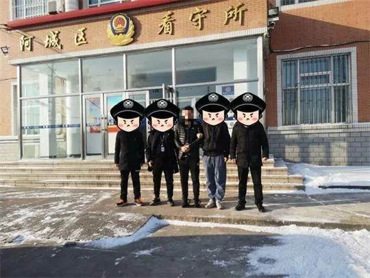 团伙以“招暑期工”为由招揽学生，教唆他们伪装成女性进行诈骗