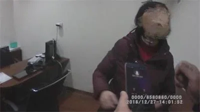 骗子装“绑匪”眼看50万到手，民警扮“儿子”将其拆穿