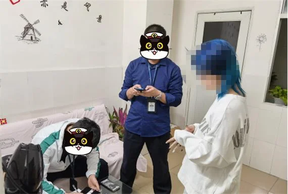 年轻男子虚构离异女子参与网恋诈骗，骗到4000元后良心发现主动投案举报