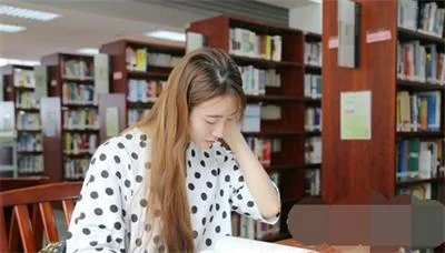 大学生开网店卖书第一单生意就遇到骗子，这些套路要注意
