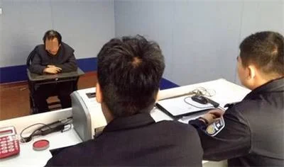 盲人“半仙”占卦算命敛财近200万 落网还有受害人前往