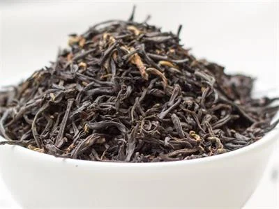 卖茶叶还有骗局？小心你的那些"白富美"微信好友