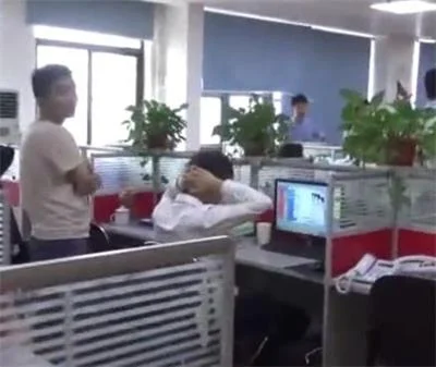 制作虚假投资平台在QQ群推荐股票，4个月诈骗230万