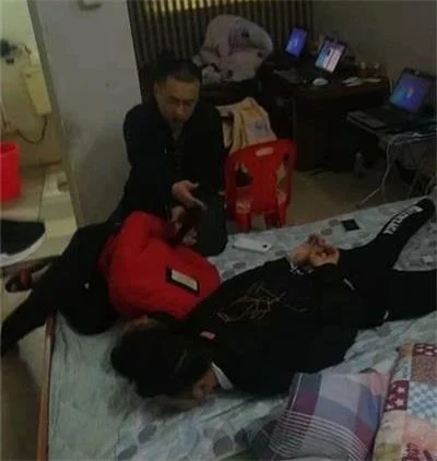 网上冒充学姐让对方帮买回国机票，诈骗女大学生7850元