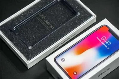 朋友圈集赞免费领取iPhoneX手机？女士被骗走9600元