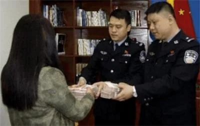 交往四个月的网恋男友有家庭，被当“小三”还骗钱骗色