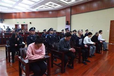 公司名义网上发布虚假招聘信息，诈骗“保证金”等费用