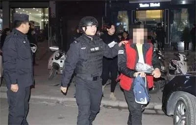 诈骗团伙用微信冒充女性，以充钱换积分诈骗金额800万
