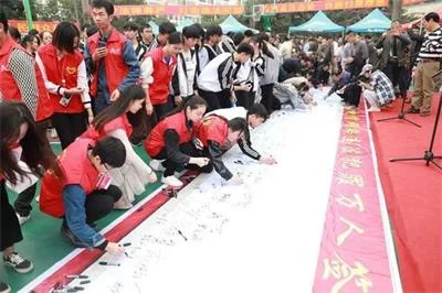 宾阳首次巡回宣判网络诈骗案！16人获刑最高罚100万