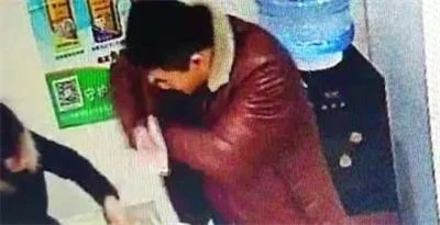 用找零钱的方式在通江实施诈骗，4人已被通江县警方抓获