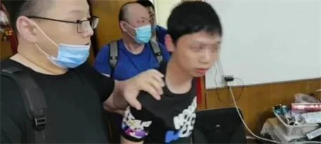武汉17岁学生出租微信赚钱，被用来实施诈骗导致成为共犯